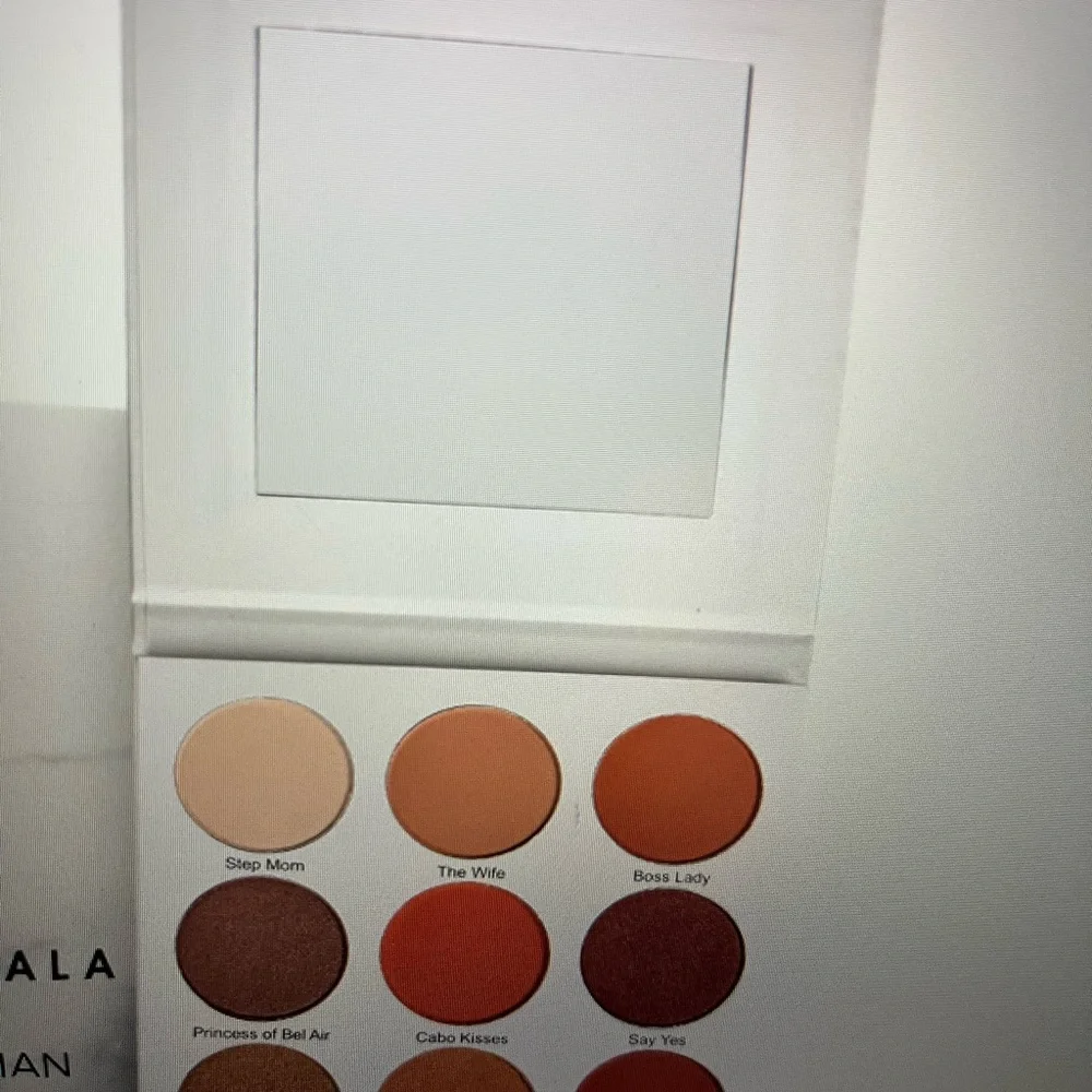 Give Them Lala Beauty Palette